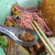 ร้านก๋วยเตี๋ยวหมูจ๊ะจ๋า