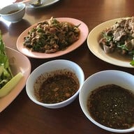 ร้านอาหารลาบหนองเดิ่น