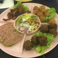 เมนูของร้าน บ้านชายน้ำ