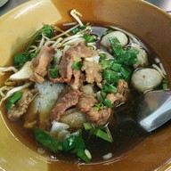 เมนูของร้าน เพชร