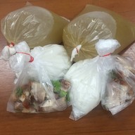 เมนูของร้าน ก๋วยจั๊บนายเอ็ก (Nai Ek Roll Noodle) เยาวราช (primary branch)