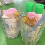 เมนูของร้าน เจ๊หมวยไอศกรีม