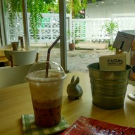 เมนูของร้าน EAST Garden Cafe'