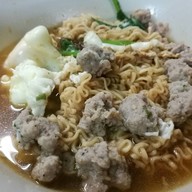 เมนูของร้าน มาม่าฟ้าธานี (เจ้าเก่า)