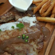 เมนูของร้าน Aura Salad&steak