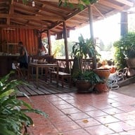 บรรยากาศ ก๋วยเตี๋ยวแหลมแท่น