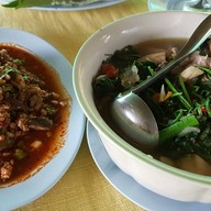 สวนอาหารชายทุ่ง