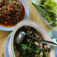 สวนอาหารชายทุ่ง