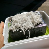 เจ้เซียม ขนมไทย ตลาดเก้าห้อง ร้อยปี