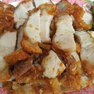 เมนูของร้าน ก๋วยจั๊บข้าวหมูแดง