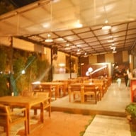 บรรยากาศ ส้มตำรัว เลียบคลองทวีวัฒนา