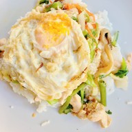 เมนูของร้าน น้องพลอยซอย 7