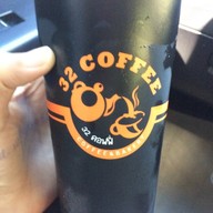32 coffee cafe'