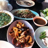 เมนูของร้าน เก๊าฉำฉา