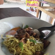 เตี๋ยวหมูตุ๋น ลูกสาวอ้วนหลักห้า