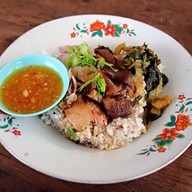 เตี๋ยวหมูตุ๋น ลูกสาวอ้วนหลักห้า