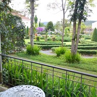 Kensington Close Hotel