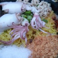 ก๋วยเตี๋ยวต้มยำ ข้าวกะเพรา อร่อยที่สุด ชายหาดชะอำ ชะอำ