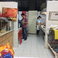 บรรยากาศ ข้าวแกงกระหรี่ ฝายหิน