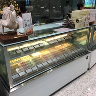 DHARA DHEVI Central World