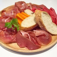 Bacino Café & Bistro