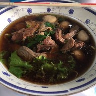 เมนูของร้าน ก๋วยเตี๋ยวเกาเหลาหมูตุ๋นรสเด็ดลุงป้า