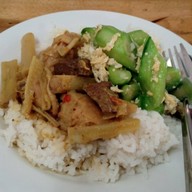 ร้านป้าแดงแกงใต้ -