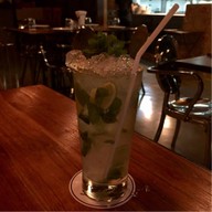 Smith Restaurant & Bar สุขุมวิท 49