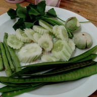 ร้านป้าแดงแกงใต้ -