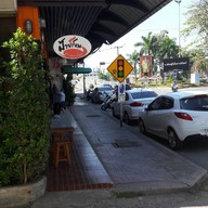 หน้าร้าน ฝ้ายเงิน ริมน้ำ