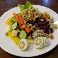 เมนูของร้าน สลัดคุณนาย มาลินพลาซ่า