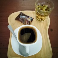 เมนูของร้าน ร้านสะพานลอย อาหารและกาแฟสด