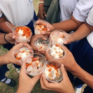 เมนูของร้าน ไอศกรีมลุงเริญ