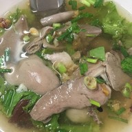 เมนูของร้าน ต้มเลือดหมูกาญจนา (เจ้าเก่าสรรพาวุธ)