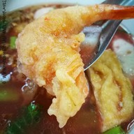 เมนูของร้าน ต้นเย็นตาโฟกุ้งทอด