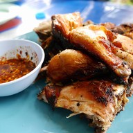 เมนูของร้าน ตำลาว จุดสกัดลาว เขาใหญ่