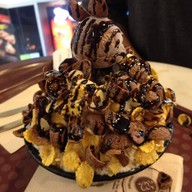 SNOW TREE Korean Dessert Cafe Esplanade