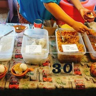 ไอศครีมกะทิสด หม้อดินเผา ตลาดน้ำอโยธยา