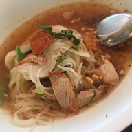 เมนูของร้าน ก๋วยเตี๋ยวห้อยขาริมน่าน