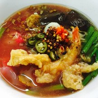 เมนูของร้าน ต้นเย็นตาโฟกุ้งทอด