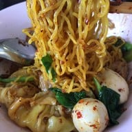 เมนูของร้าน ก๋วยเตี๋ยวลุงแหบ บุญถาวร รัชดาภิเษก