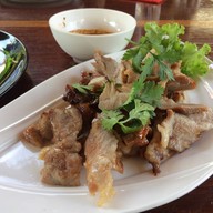 เมนูของร้าน ครัวริมน้ำธารชะเมา