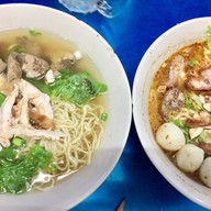 เมนูของร้าน กรหมี่ไก่