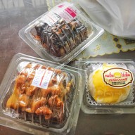 เมนูของร้าน รัชนีเบเกอรี่ หน้าโรงเจ