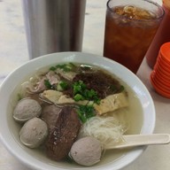 เมนูของร้าน Shin Kee Beef Noodles