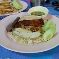 เมนูของร้าน ข้าวมันไก่เบญจรงค์