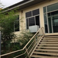 ร้านรวมเพื่อน
