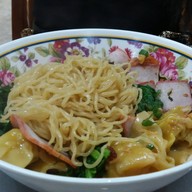 เมนูของร้าน ช.บะหมี่เกี๊ยว ข้าวหมูแดง หมูกรอบ(สวนสยาม) รามอินทรา