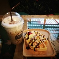 ร้านสะพานลอย อาหารและกาแฟสด