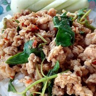 ก๋วยจั๋บหลายชาติ
